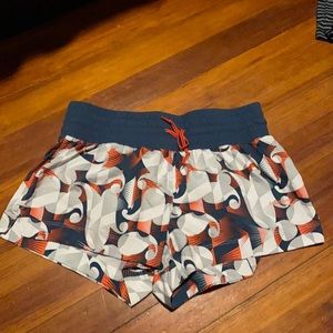 Saucony running shorts size small